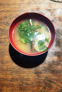 椎茸と白菜、根菜の麹味噌汁