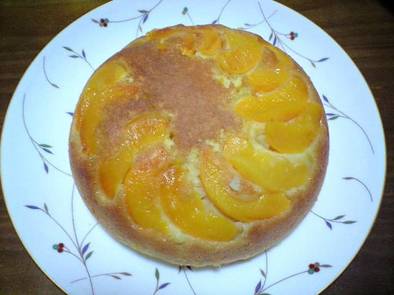 炊飯器 de 黄桃ケーキの写真