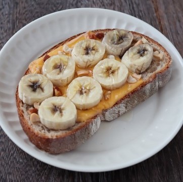 バナナとチーズのタルティーヌの画像