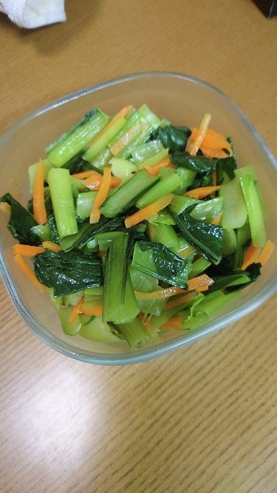 レンジで！小松菜とにんじんのナムルの写真