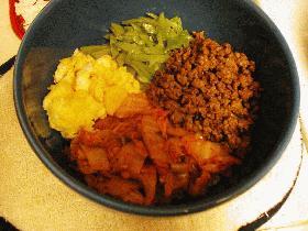 キムチそぼろ丼
