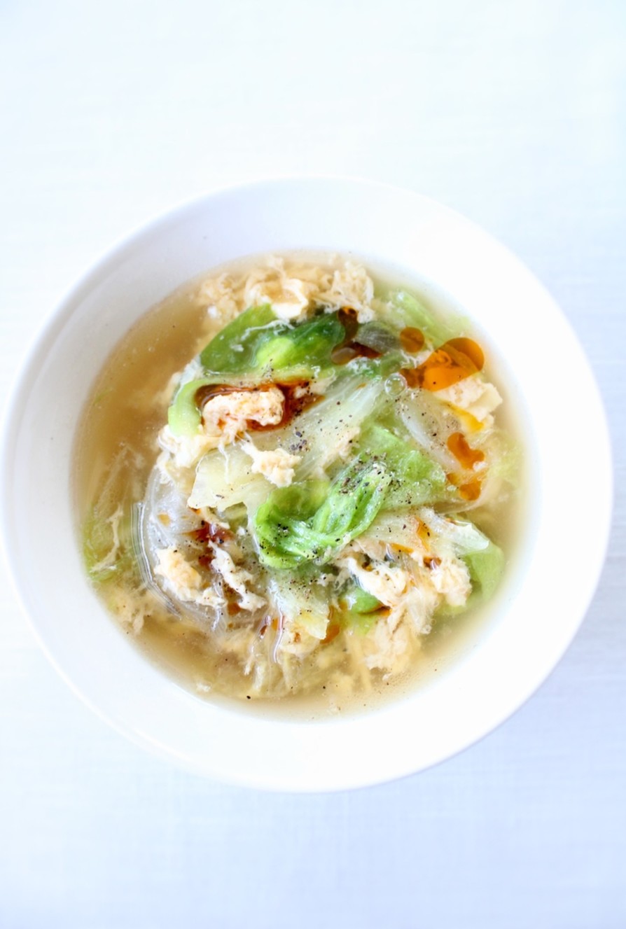 簡単な【レタスと卵の中華スープ】の画像