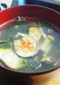 ナスとわかめと生姜のスープ