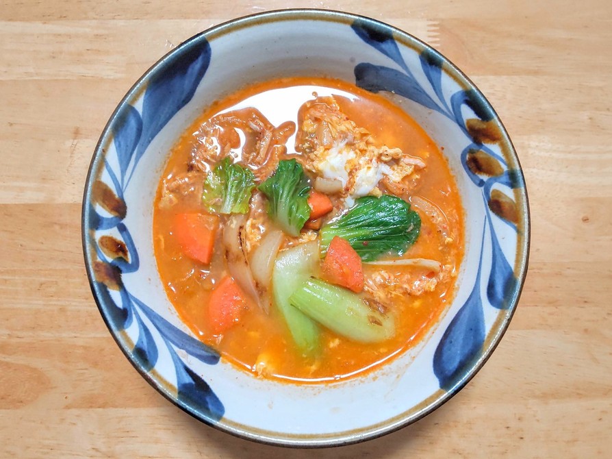 ツナとチンゲン菜のスープをキムチ仕立てでの画像