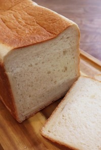 食パン　（卵、乳製品不使用）