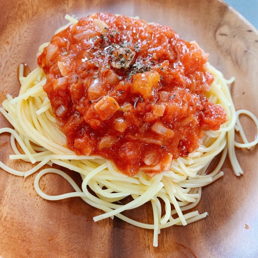 ピリッと辛いが美味さ倍増トマトパスタの画像
