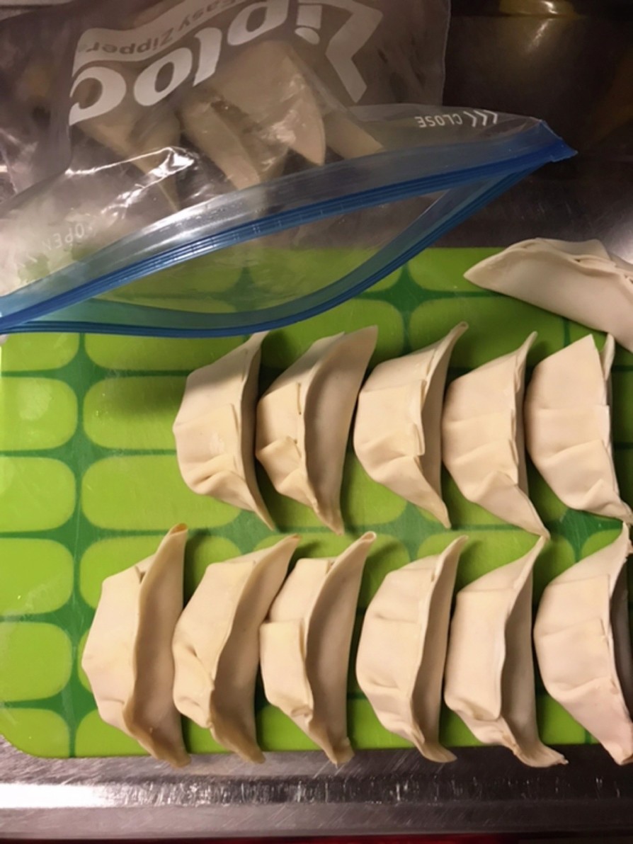 手作り餃子の冷凍方法の画像