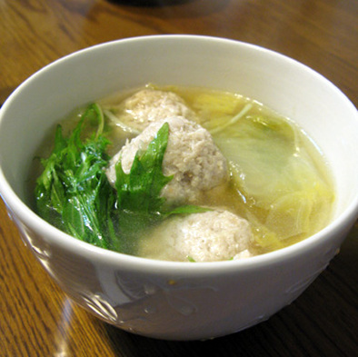 味噌つくねの白菜スープの写真