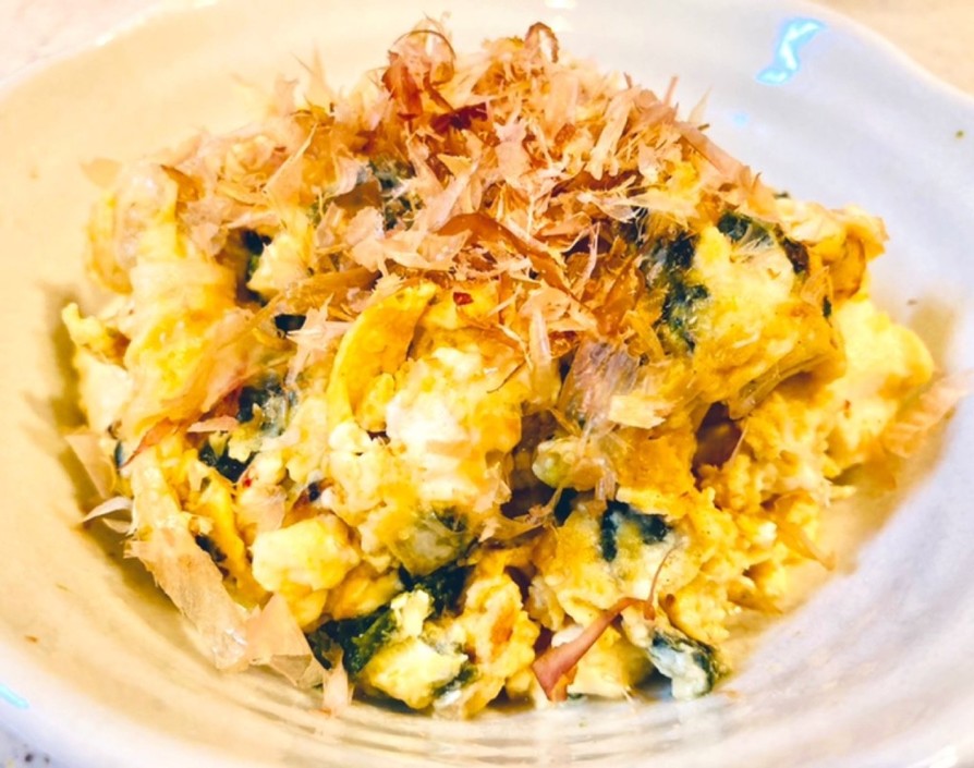 キムチ入りの炒り卵豆腐の画像