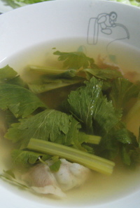 セロリの葉で簡単スープ