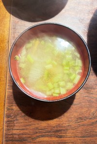 蕪木菜と根菜麹味噌汁
