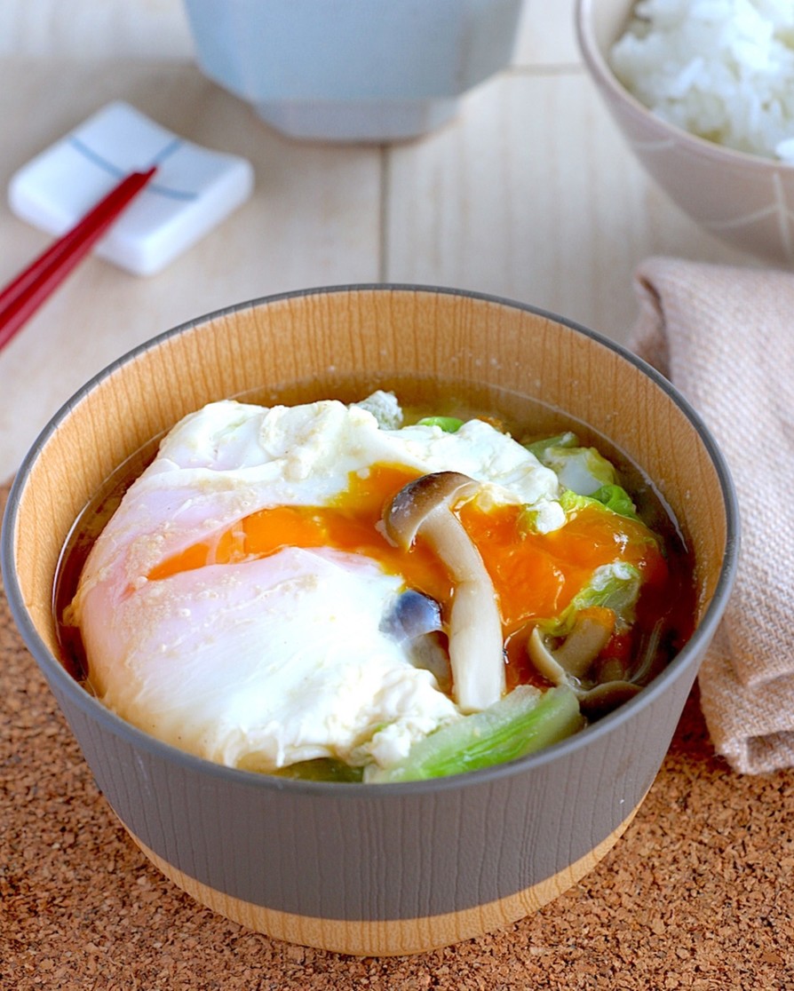 白菜ときのこの♡満菜落とし卵お味噌汁の画像