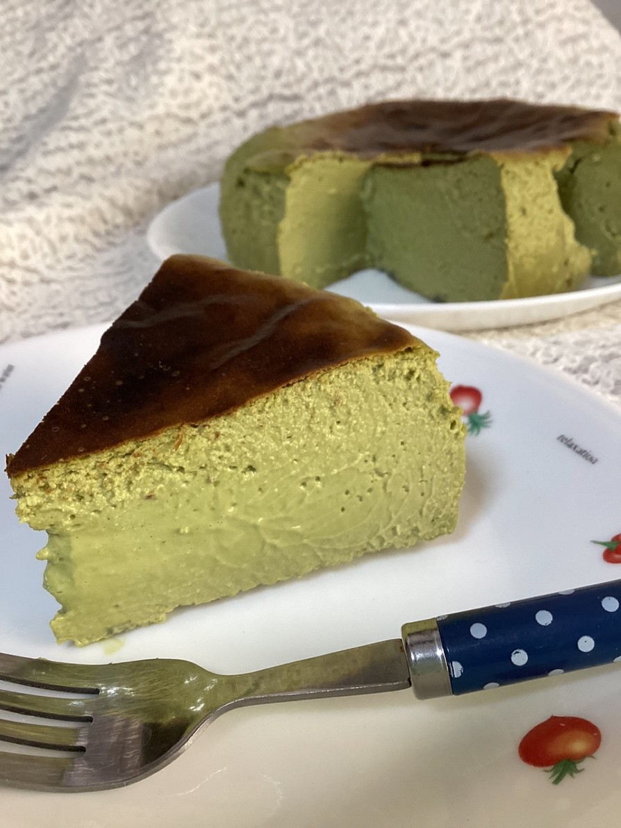 バスク風チーズケーキ（抹茶）の画像