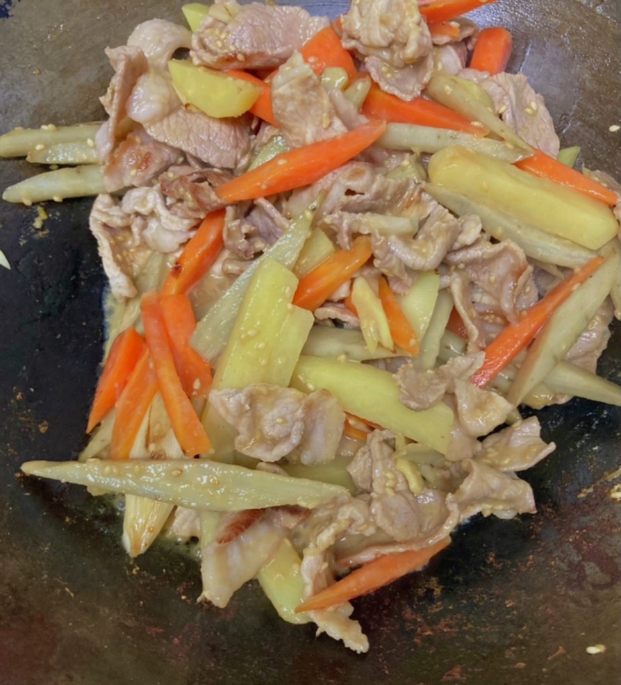 豚肉と根菜たっぷり味噌炒めの画像
