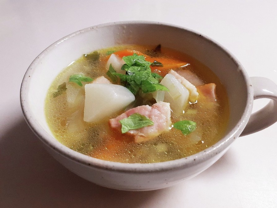 野菜のスープ☆セロリかぶベーコンソメ味の画像