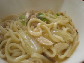 フライパン1つで簡単★中華風煮込みうどん