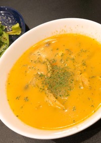 エスニック風鶏肉と豆のカレースープ