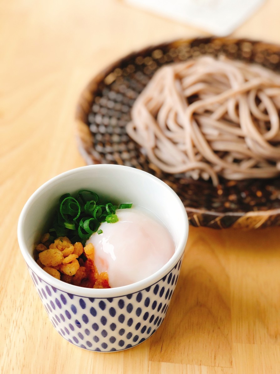 【卯月製麺】温玉たぬき蕎麦の画像