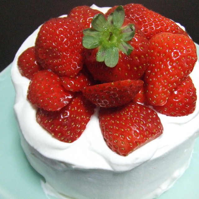 ラブラブ 二人用小さめケーキ １２ｃｍ レシピ 作り方 By ゆっきぃちゃーりー クックパッド 簡単おいしいみんなのレシピが357万品