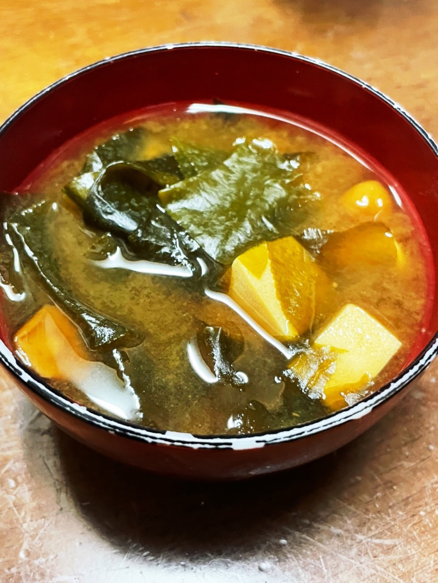 高野豆腐と食物繊維の味噌汁の画像
