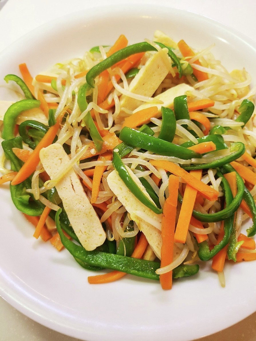 サラダチキンのコンソメ醤油野菜炒めの画像