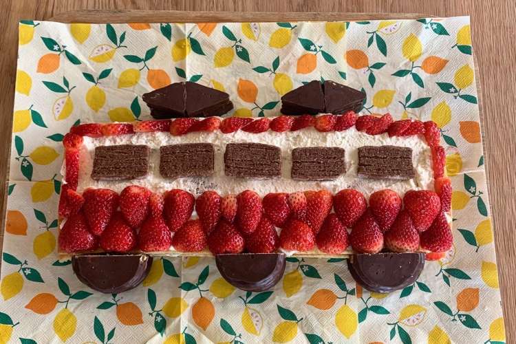 男の子の誕生日に 電車のケーキ レシピ 作り方 By Mivako クックパッド 簡単おいしいみんなのレシピが376万品