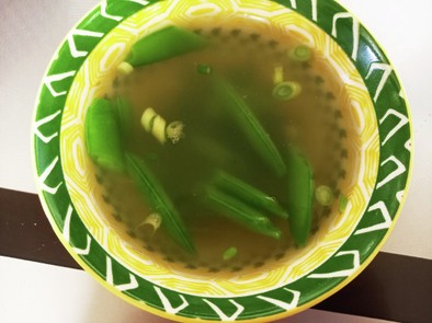ホワイトアスパラのゆで汁でスープの写真
