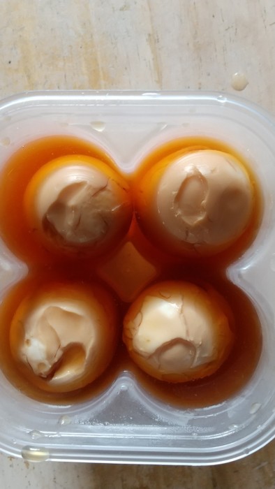 100均の味付け卵メーカーで酢卵の写真