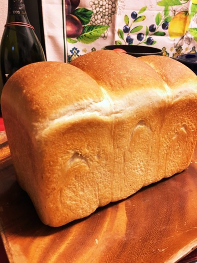 自家製天然酵母の食パンの写真