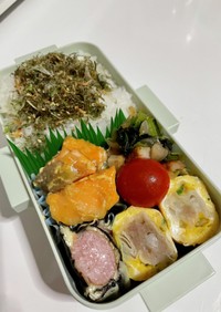 鮭マヨとシューマイ卵焼き弁当