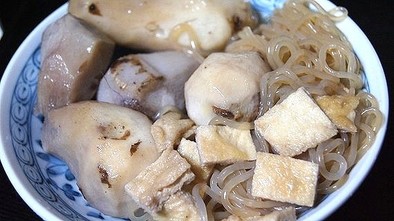 里芋の糸蒟蒻と炊いたん　おばんざいの写真