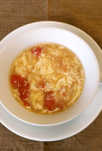 トマトとたまねぎの卵スープ