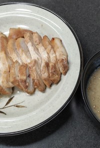 鶏ムネ肉のわさび胡麻ソース