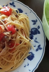 トマトのペペロンチーノパスタ