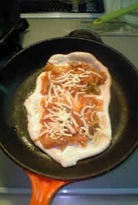 トマトキャベツ煮　フライパンで手軽にピザ