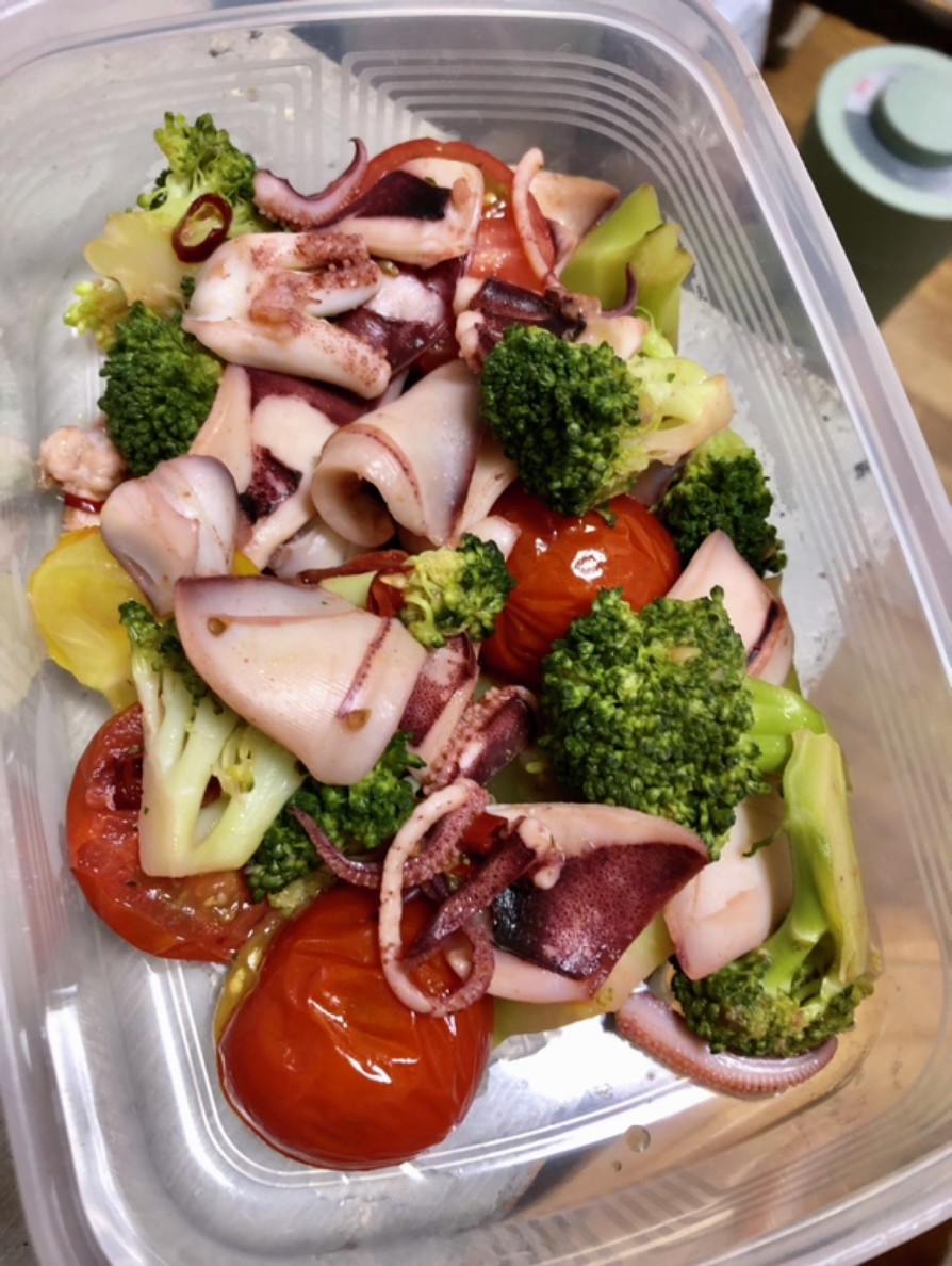 イカと彩り野菜のイタリアンハーブソテーの画像