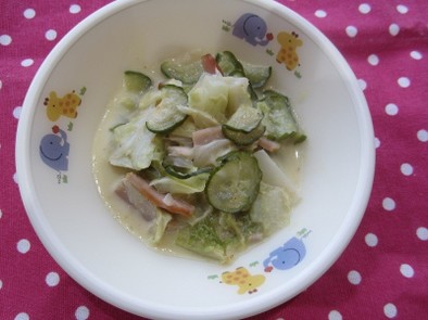 野菜をプラス　キャベツのゴママヨ和え煮の写真