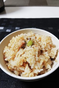 鮭の水煮缶で炊き込みご飯☆玄米&白米