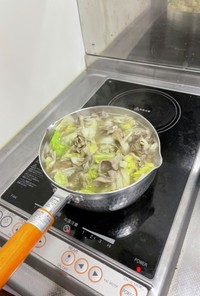 舞茸と白菜と豚バラ鍋