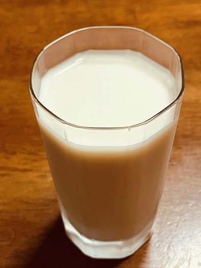 いちご酵素シロップのミルク割りの写真