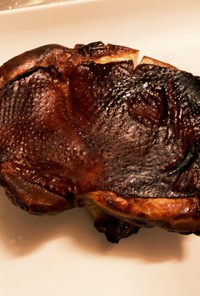 スモークチップで作る燻製鶏もも肉