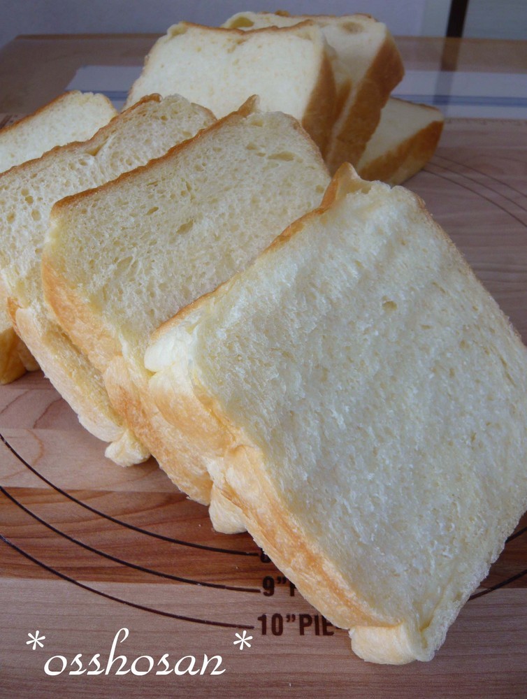 コーンミール湯種食パンの画像