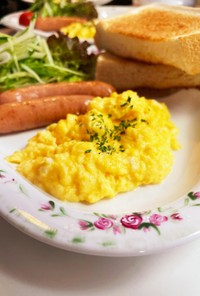 絶品とろ〜りスクランブルエッグ朝の卵料理