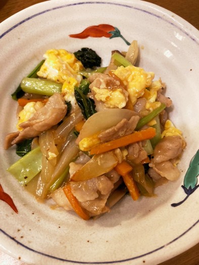 豚肉と卵、野菜の中華風炒めの写真