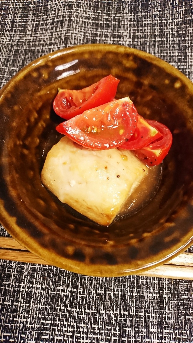 塩サバとトマト和えの画像