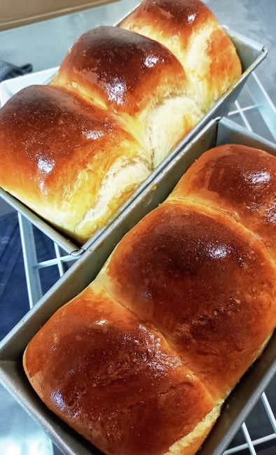 パウンド型×2 食パンの写真