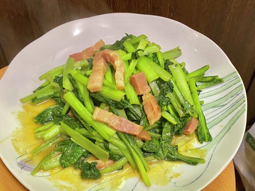 小松菜とベーコンのカレー炒めの画像
