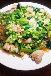 簡単☆中華風豚肉と小松菜の春雨煮