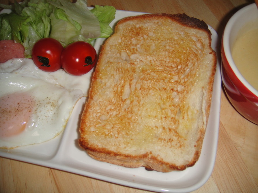塩バタートーストの画像