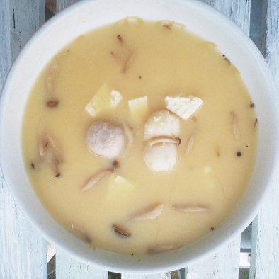 お豆腐さといもたまごのスープの写真